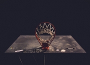 开云体育官网-班凯罗统治级表现引爆费城，76人主场力克骑士