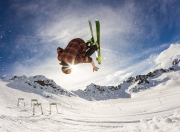 开云体育在线-铁血公牛铸就传奇，东决关键战如何以窒息防守锁死勇士王朝