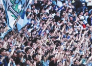 开云足球直播-足球比赛场面火爆，球迷热情高涨