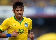 开云体育官网-奥亚尔萨瓦尔，丹麦对阵雷恩的隐形引擎，存在感如何拉满全场？