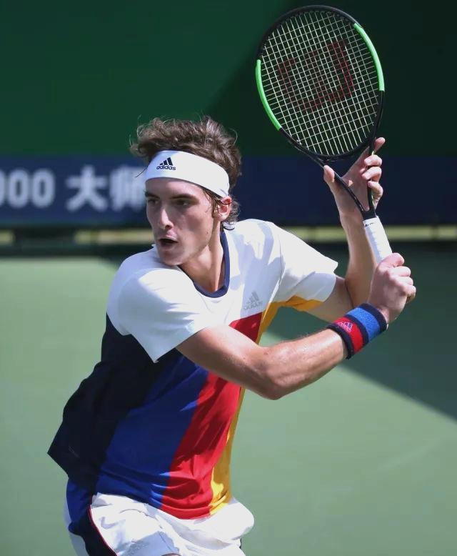 法国网球队强势英国网球队,西西帕斯完成帽子戏法 法国网球队强势英国网球队,西西帕斯完成帽子戏法