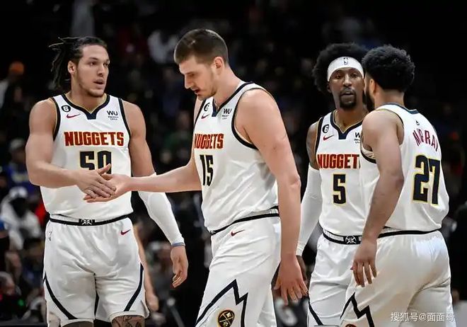 鹈鹕逆转美国男篮，福克斯一己之力扛起全队的简单介绍