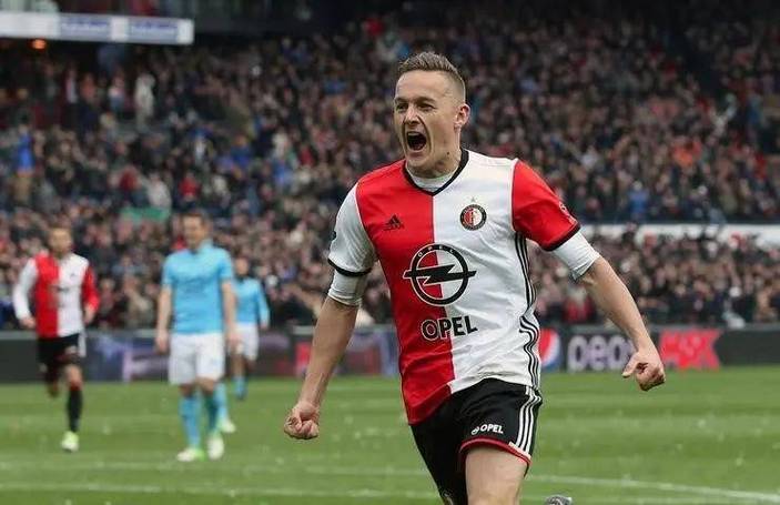 包含切沃攻守皆备，欧战资格前景可期的词条