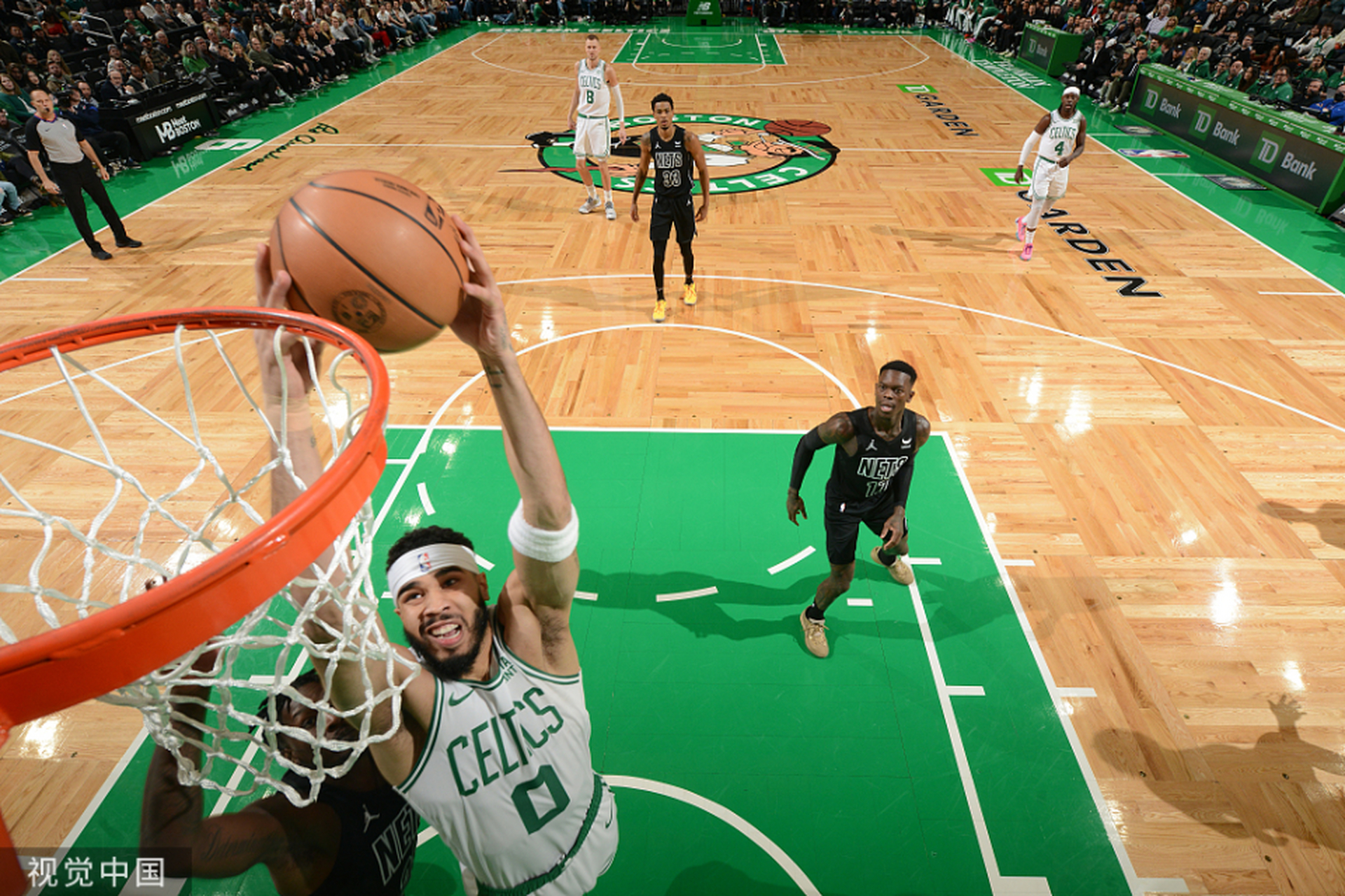 凯尔特人碾压篮网，保持强势领先！