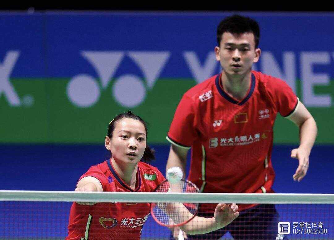 包含日本队横扫印度队，黄鸭组合扛起全队的词条