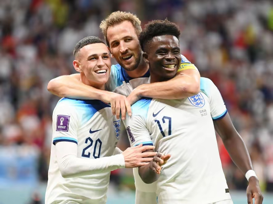 包含乌克兰横扫法罗群岛，挤进欧洲预选赛强的词条