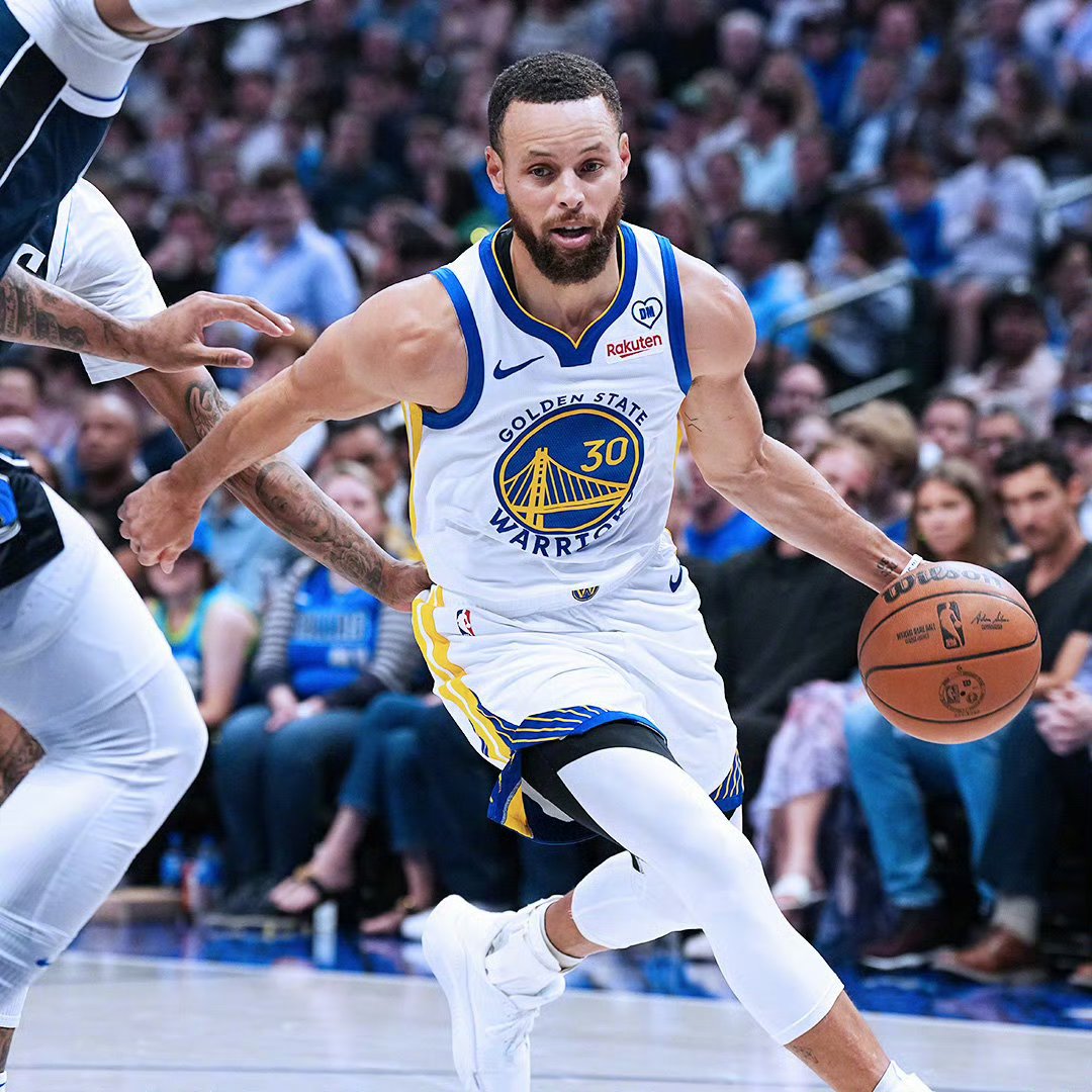 勇士完胜篮网，欧文状态火热