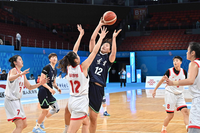 塞内加尔力克土耳其，阿奎罗三分雨点燃全场的简单介绍