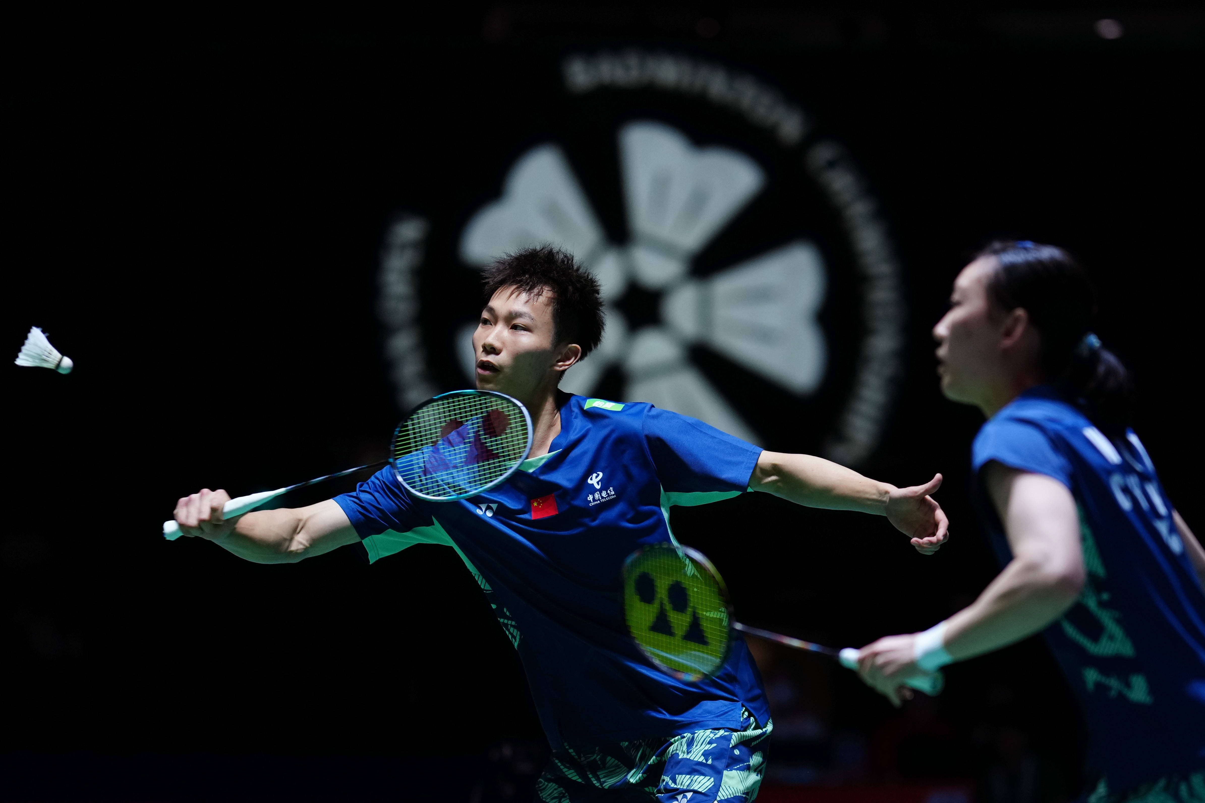 包含日本羽毛球队血洗英格兰羽毛球队，安赛龙统治全场的词条