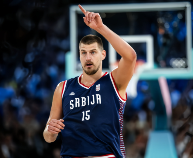 塞尔维亚男篮绝杀雄鹿，东契奇绝境逆转的简单介绍