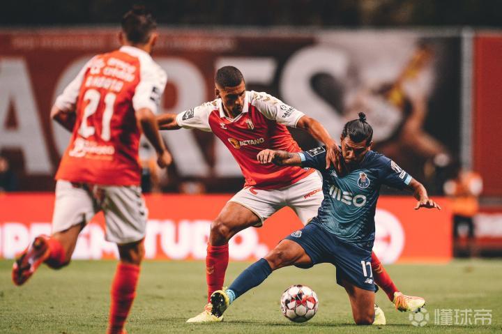 关于葡萄牙队逆转波兰队,波尔点燃赛场的信息 关于葡萄牙队逆转波兰队,波尔点燃赛场的信息