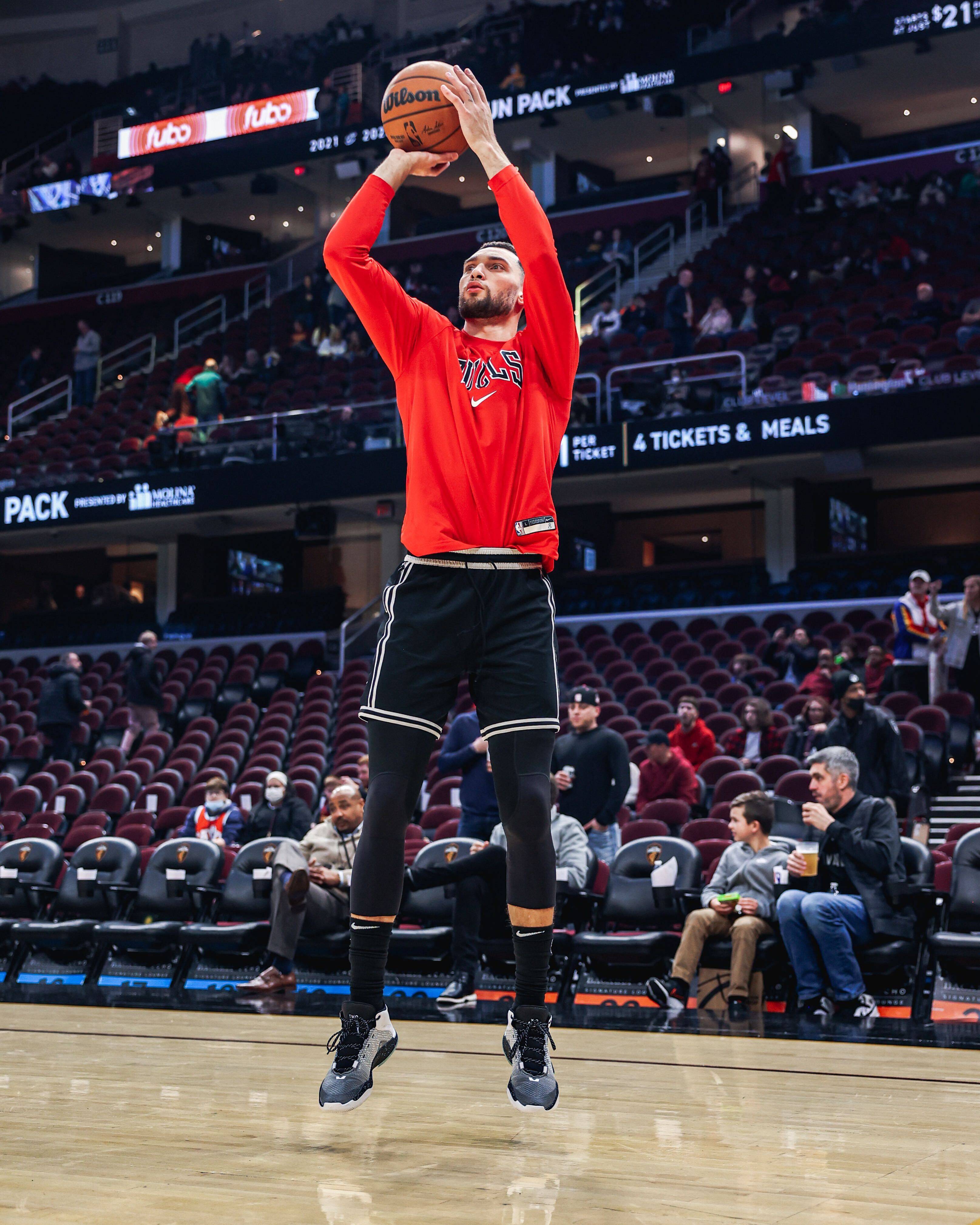 包含步行者力克鹈鹕,拉文刷新纪录的词条 包含步行者力克鹈鹕,拉文刷新纪录的词条