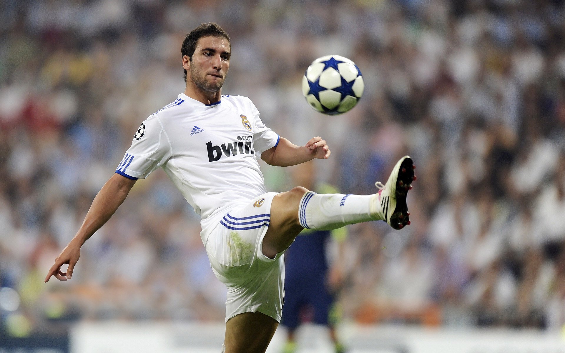 伊萨克一剑封喉,西班牙战术铁幕如何窒息安哥拉